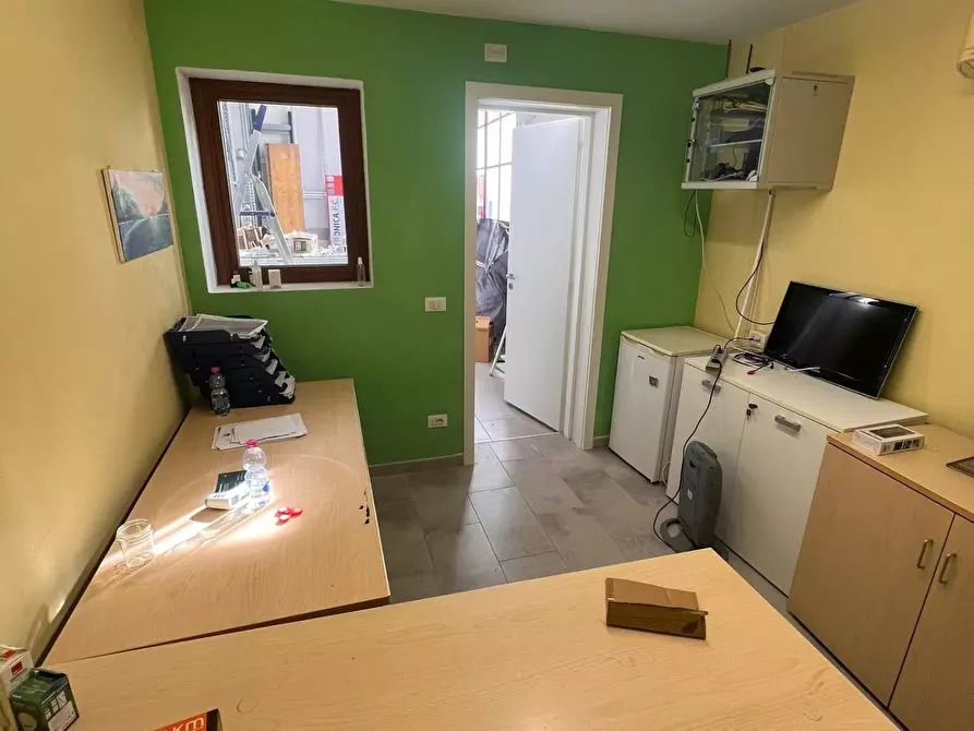 Immagine 6 di Attività artigianale in vendita  a Vicopisano