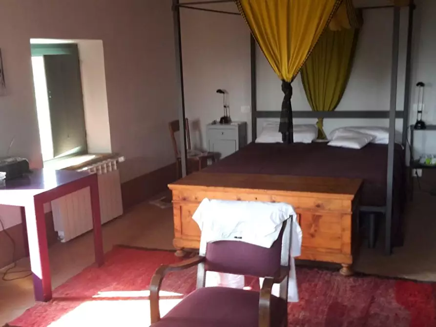 Immagine 6 di Casa colonica in vendita  a Castiglione D'orcia