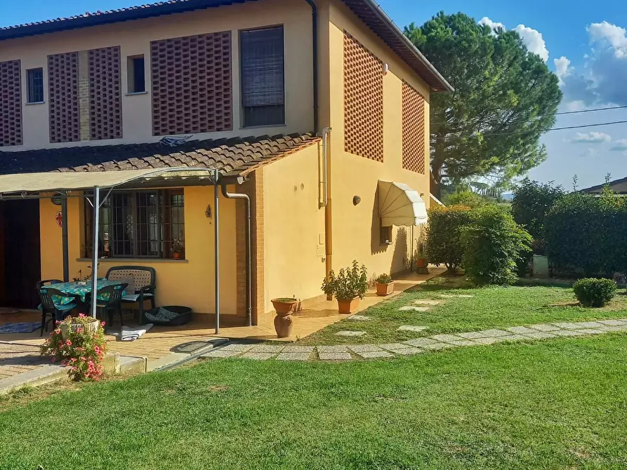 Immagine 10 di Deposito in vendita  a Castelfiorentino
