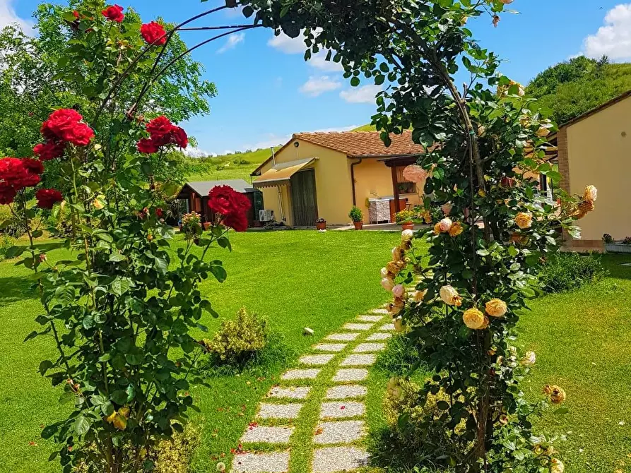 Immagine 32 di Deposito in vendita  a Castelfiorentino
