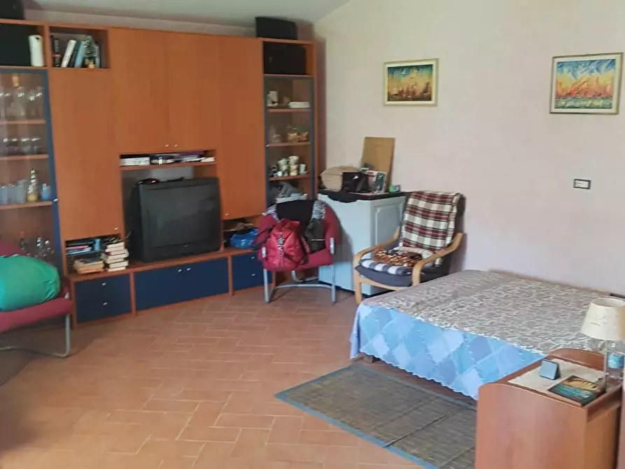 Immagine 38 di Deposito in vendita  a Castelfiorentino