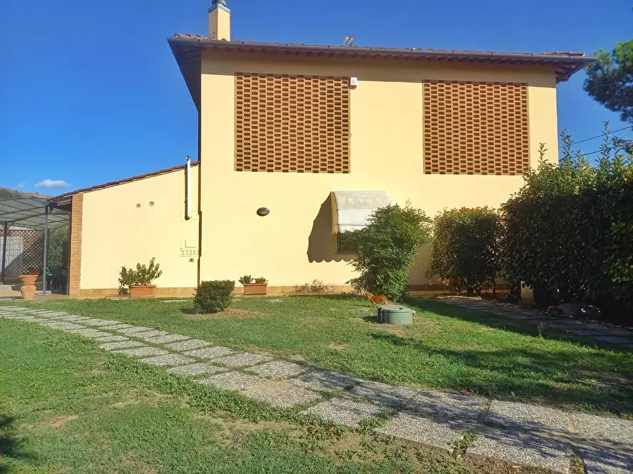 Immagine 3 di Deposito in vendita  a Castelfiorentino