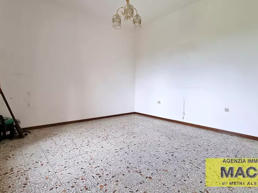 Immagine 10 di Villa in vendita  a Montopoli In Val D'arno