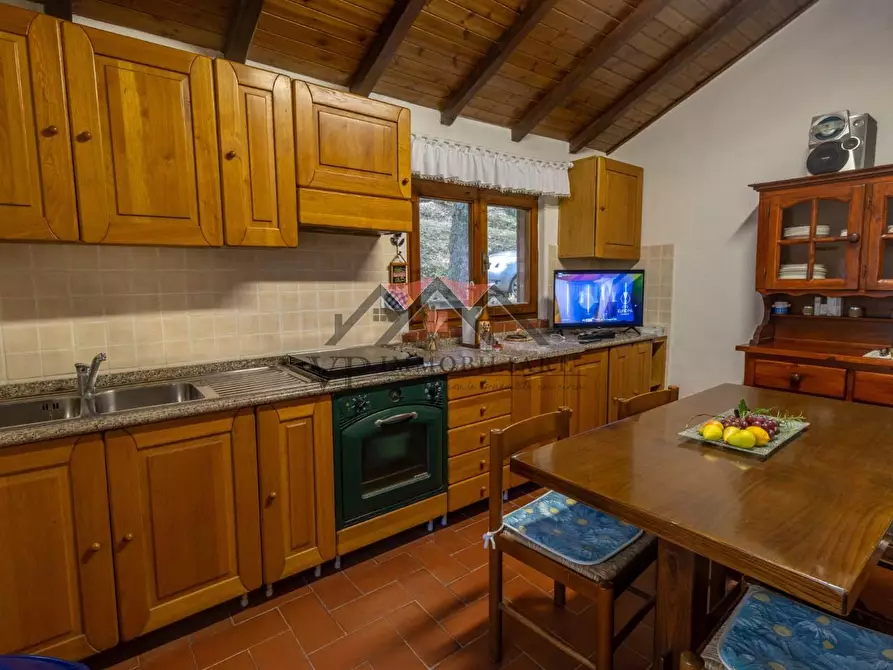 Immagine 3 di Baita in vendita  a Castelnuovo Val Di Cecina