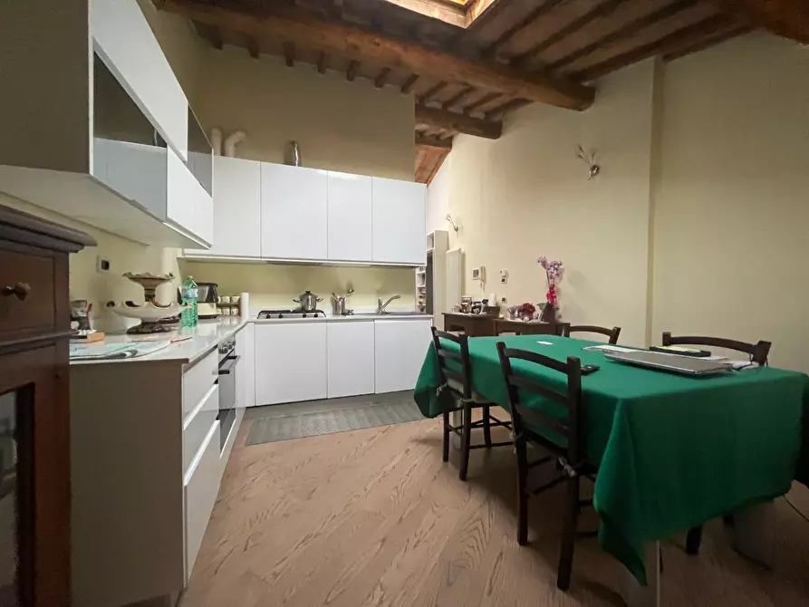 Immagine 15 di Palazzo in vendita  a Siena