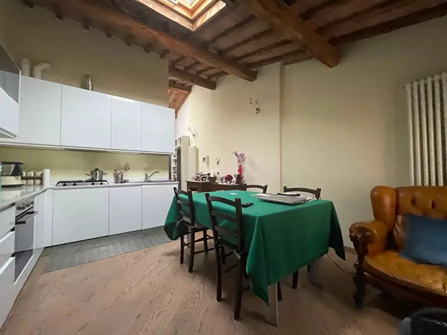 Immagine 13 di Palazzo in vendita  a Siena