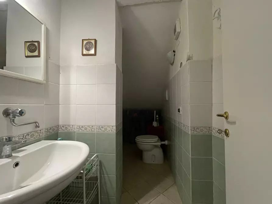 Immagine 4 di Palazzo in vendita  a Siena