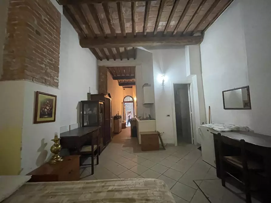 Immagine 3 di Palazzo in vendita  a Siena