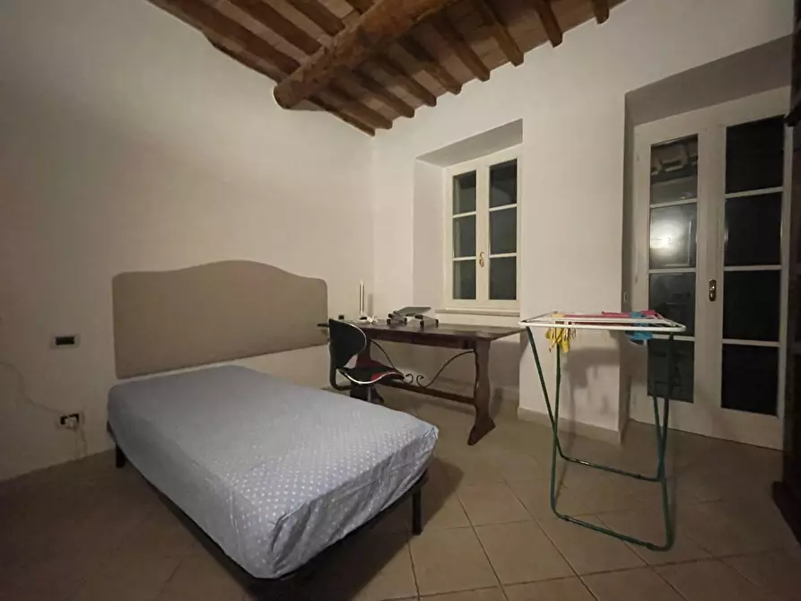 Immagine 9 di Palazzo in vendita  a Siena