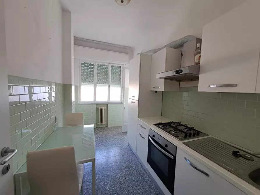 Immagine 4 di Appartamento in vendita  a Massa