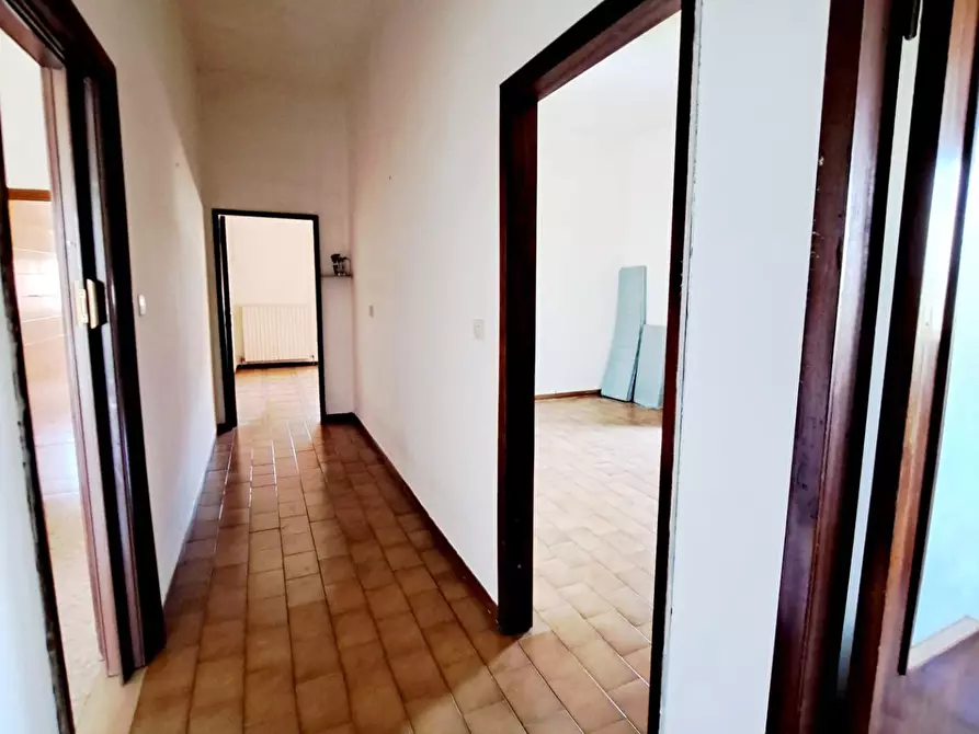 Immagine 11 di Appartamento in vendita  a Lamporecchio