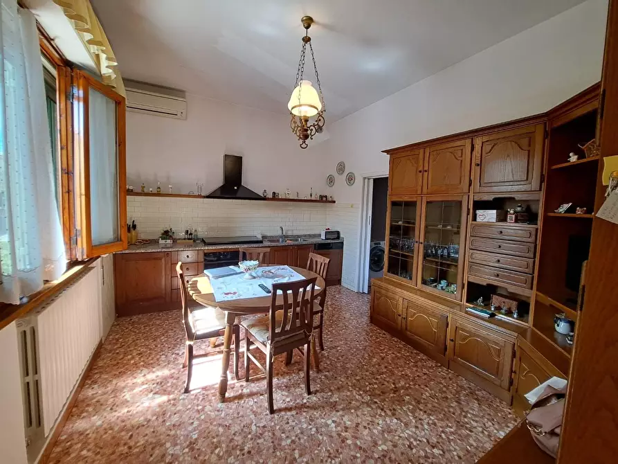 Immagine 10 di Appartamento in vendita  a Lamporecchio