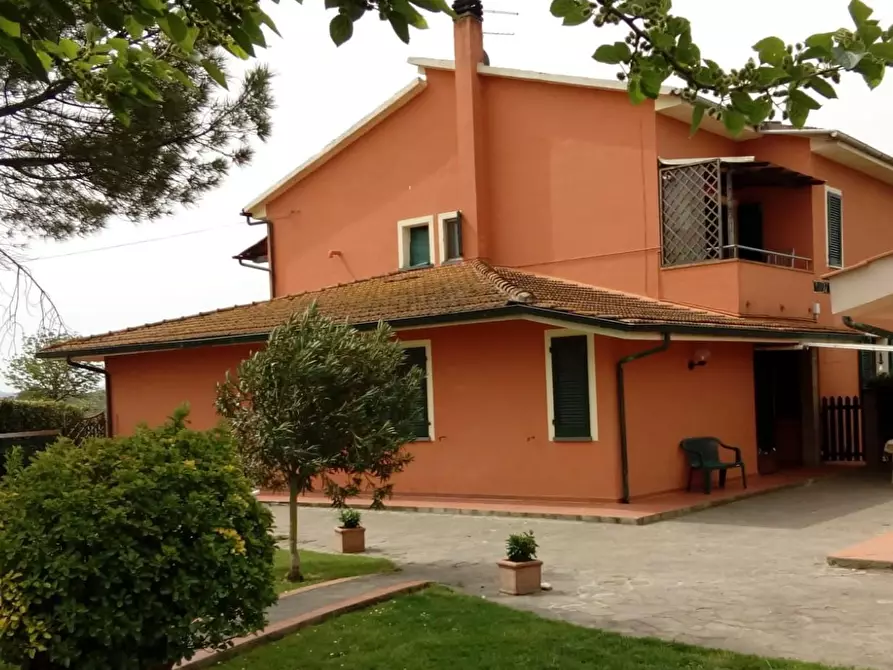 Immagine 2 di Casa bifamiliare in vendita  a Castelfranco Di Sotto