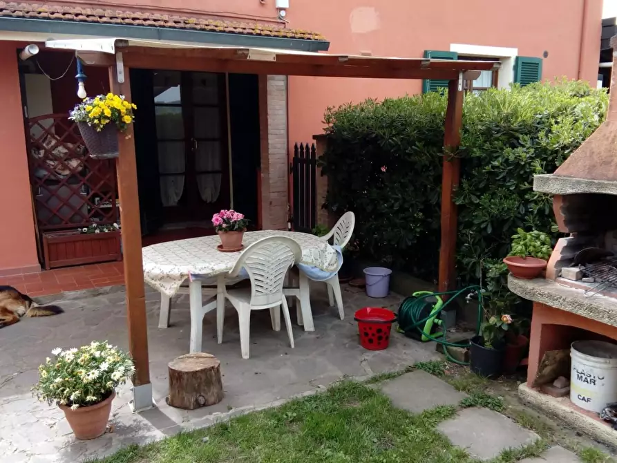 Immagine 4 di Casa bifamiliare in vendita  a Castelfranco Di Sotto