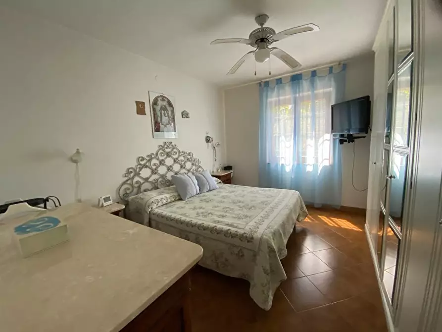 Immagine 11 di Villa in vendita  a Manciano