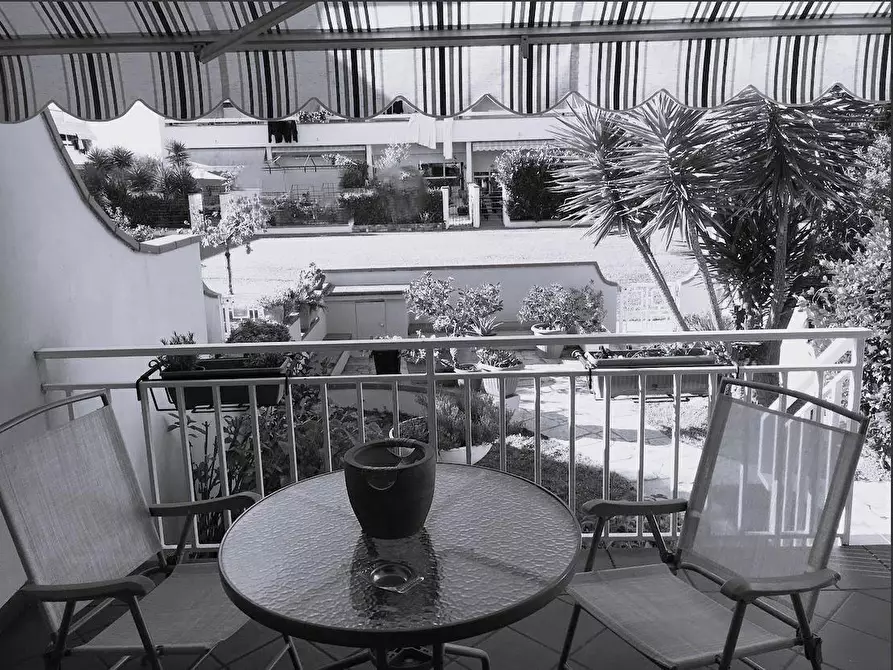 Immagine 2 di Villetta a schiera in vendita  a Ortonovo