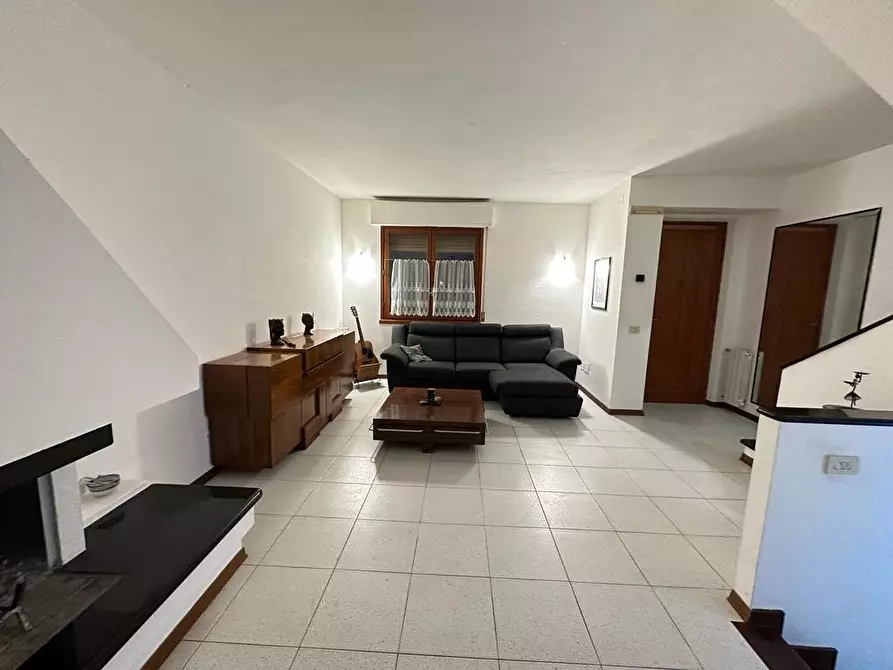 Immagine 23 di Villetta a schiera in vendita  a Ortonovo