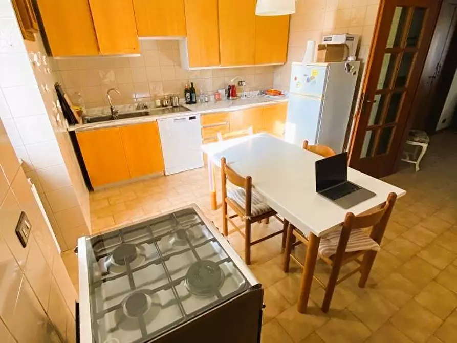 Immagine 12 di Appartamento in vendita  a Massa