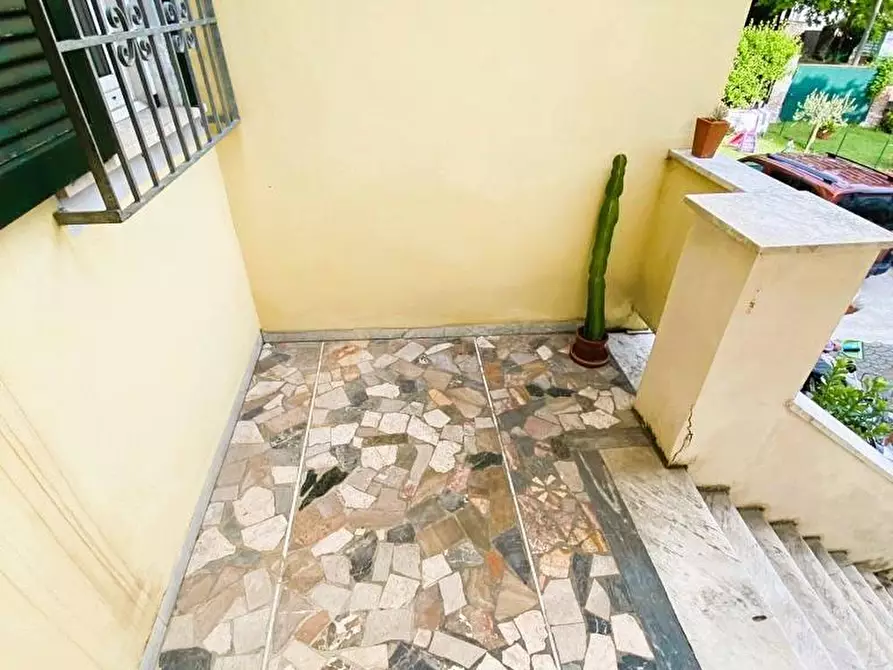 Immagine 9 di Appartamento in vendita  a Massa