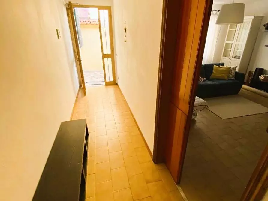 Immagine 10 di Appartamento in vendita  a Massa