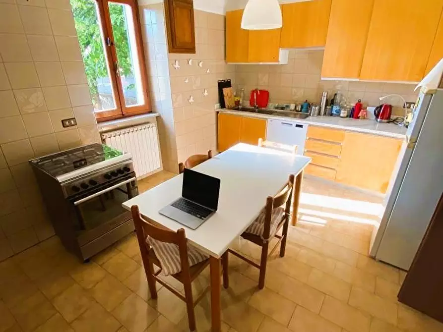 Immagine 8 di Appartamento in vendita  a Massa