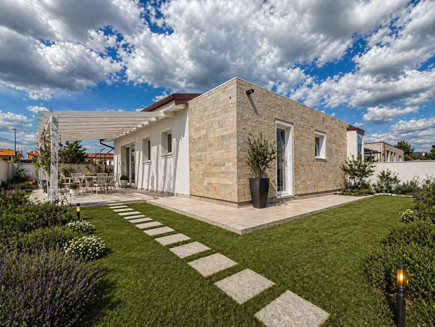 Immagine 4 di Casa indipendente in vendita  a Calcinaia