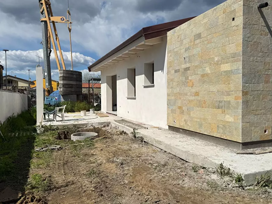 Immagine 34 di Casa indipendente in vendita  a Calcinaia