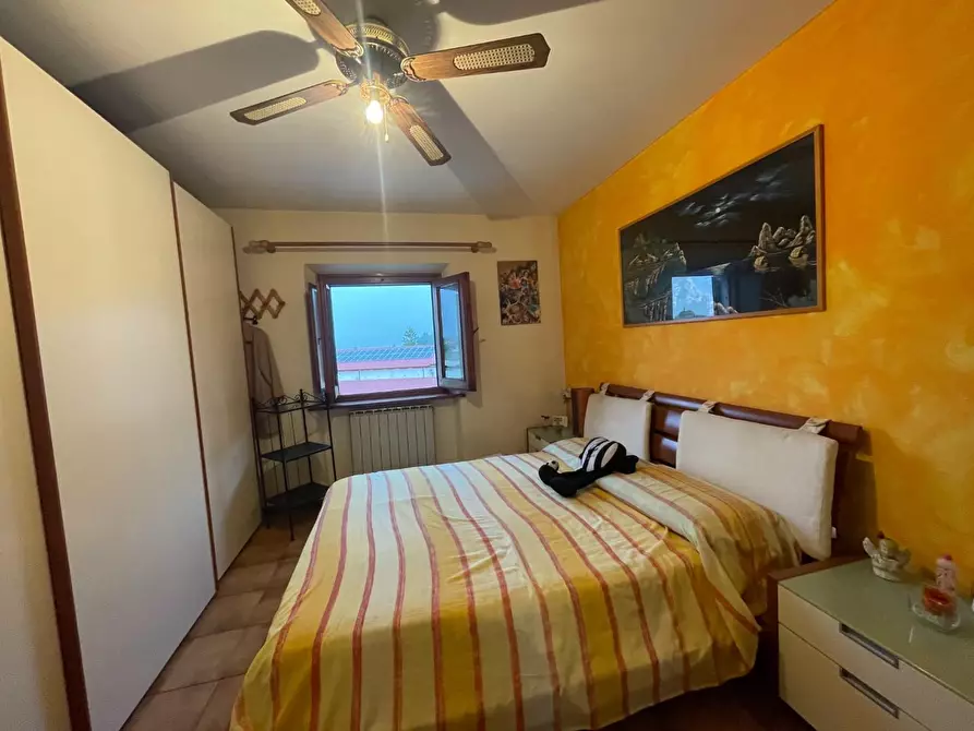 Immagine 8 di Appartamento in vendita  a Lucca