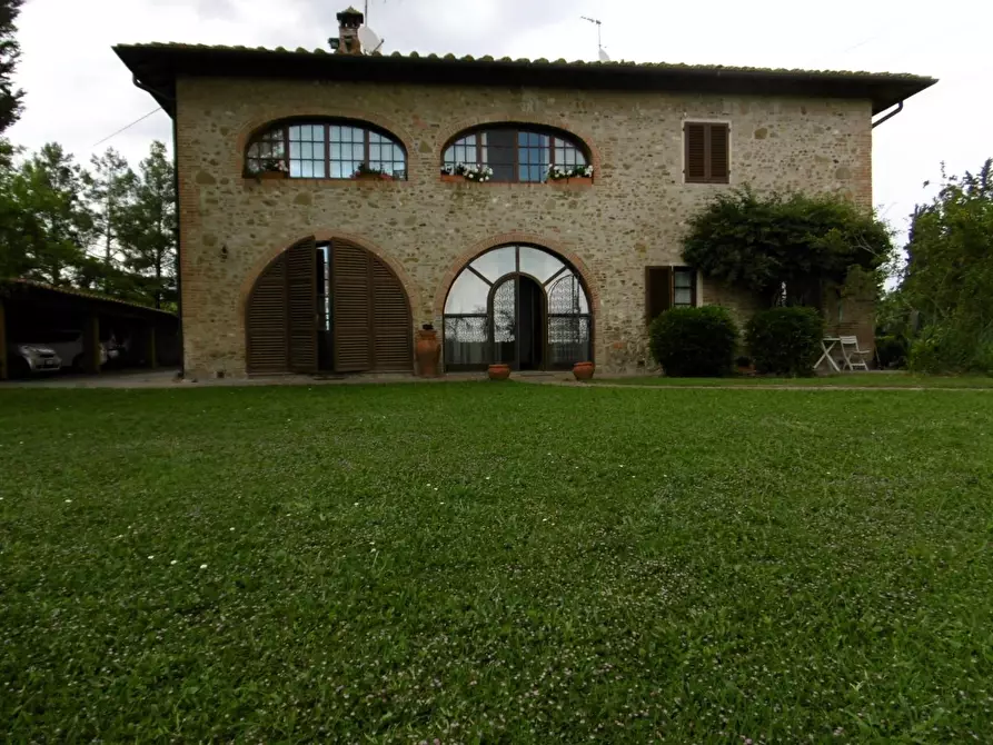 Immagine 1 di Villa in vendita  a Montespertoli