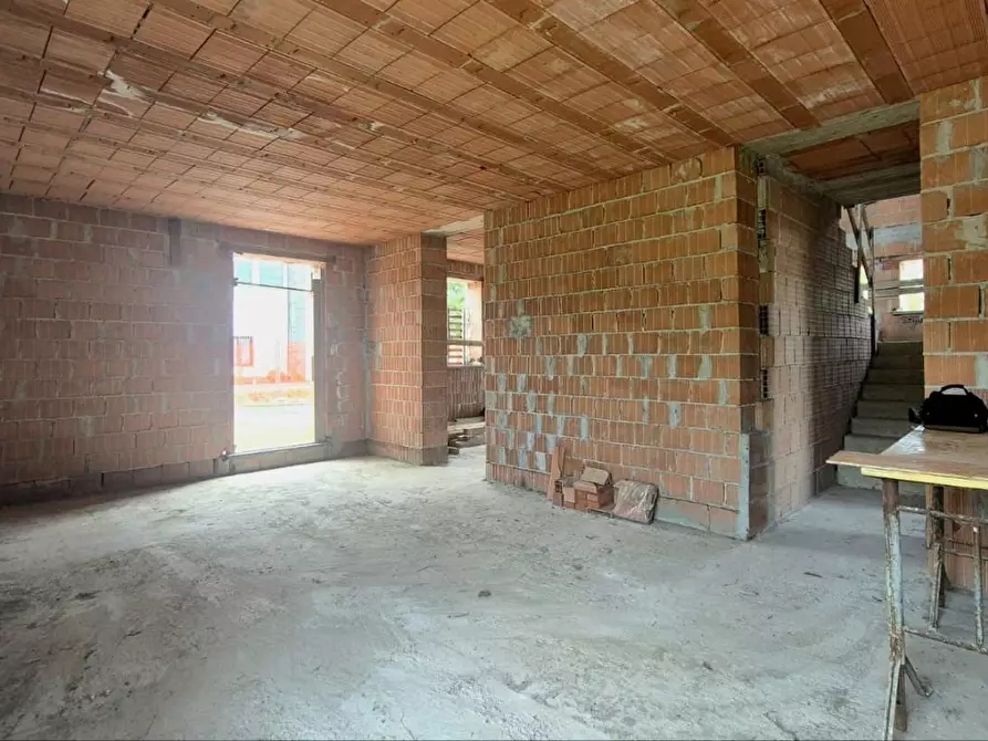 Immagine 6 di Villa in vendita  a Capannori