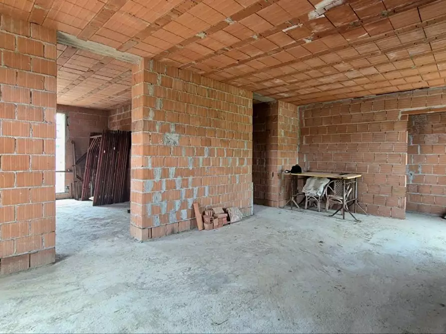Immagine 9 di Villa in vendita  a Capannori