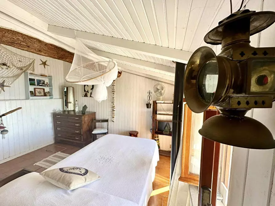 Immagine 21 di Casa semindipendente in vendita  a La Spezia