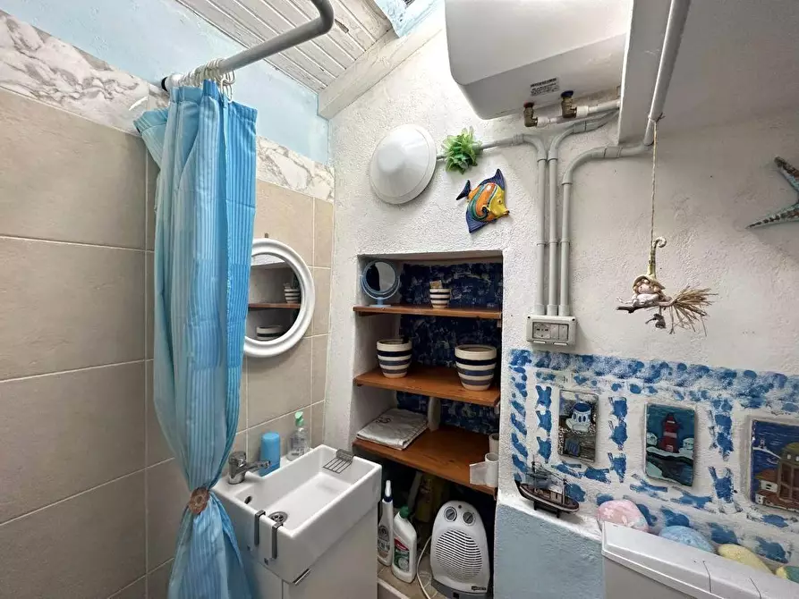 Immagine 28 di Casa semindipendente in vendita  a La Spezia