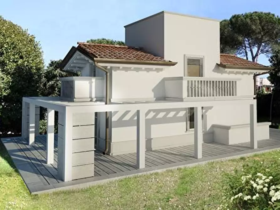 Immagine 2 di Villa in vendita  a Montignoso