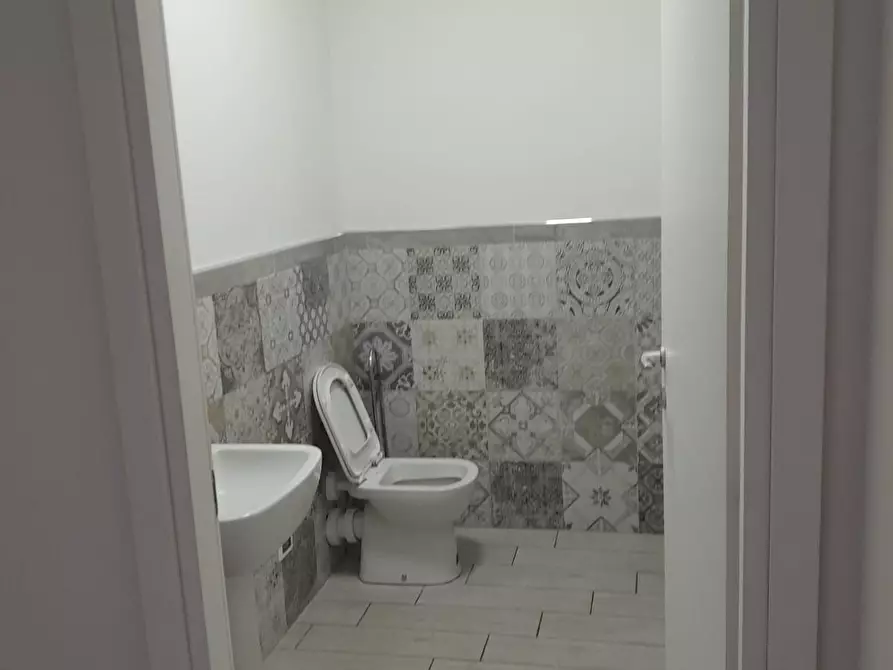 Immagine 7 di Locale commerciale in affitto  a San Miniato