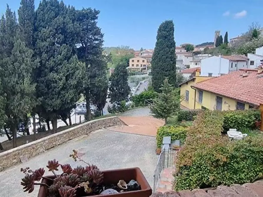 Immagine 5 di Appartamento in vendita  a Rosignano Marittimo