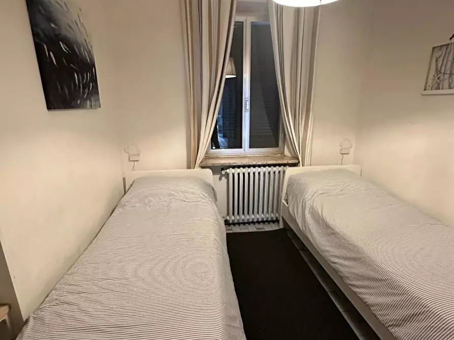 Immagine 27 di Villa in vendita  a Montignoso