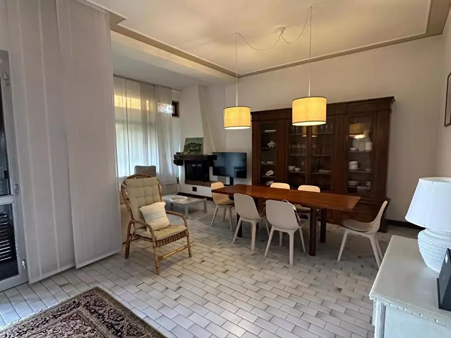 Immagine 42 di Villa in vendita  a Montignoso