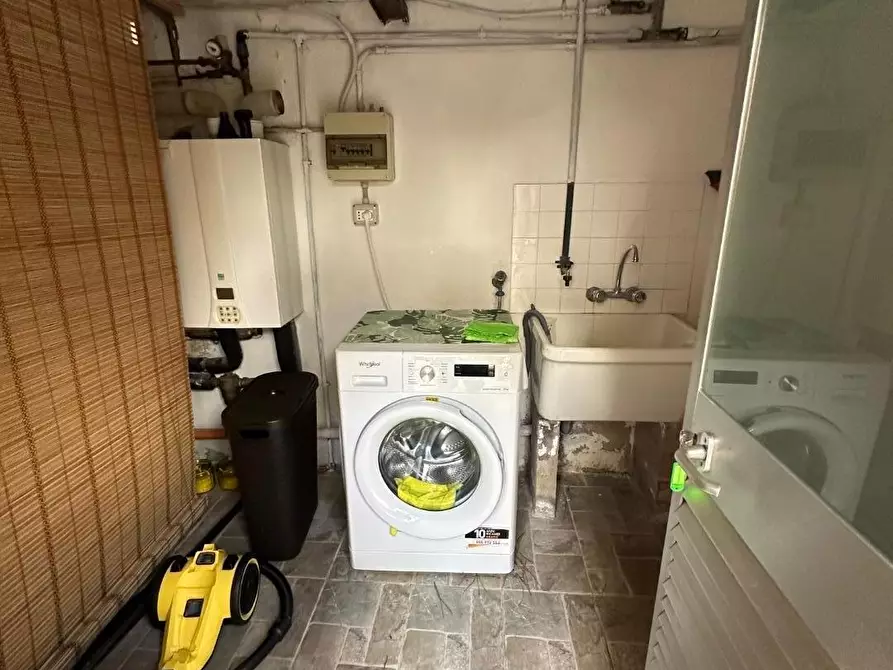 Immagine 35 di Villa in vendita  a Montignoso