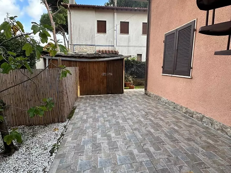 Immagine 33 di Villa in vendita  a Montignoso