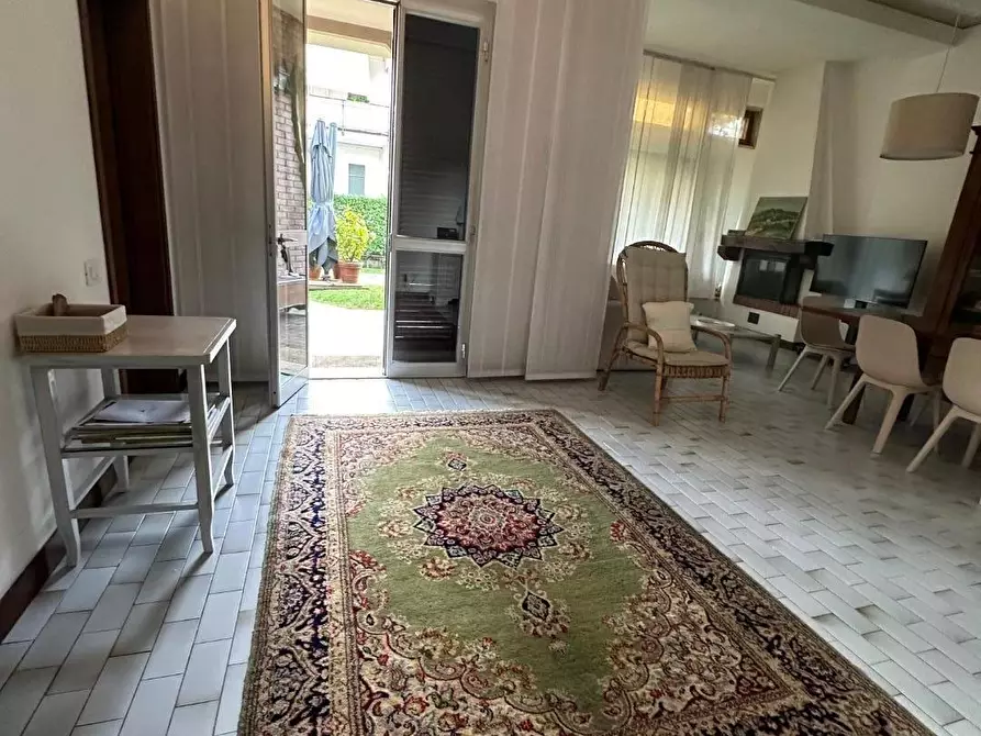 Immagine 32 di Villa in vendita  a Montignoso