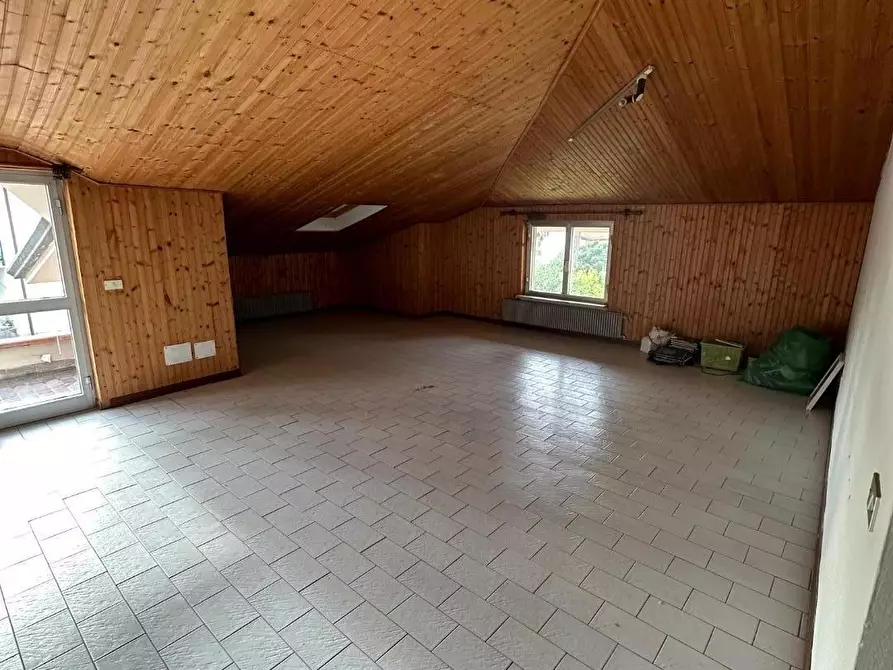 Immagine 49 di Villa in vendita  a Montignoso