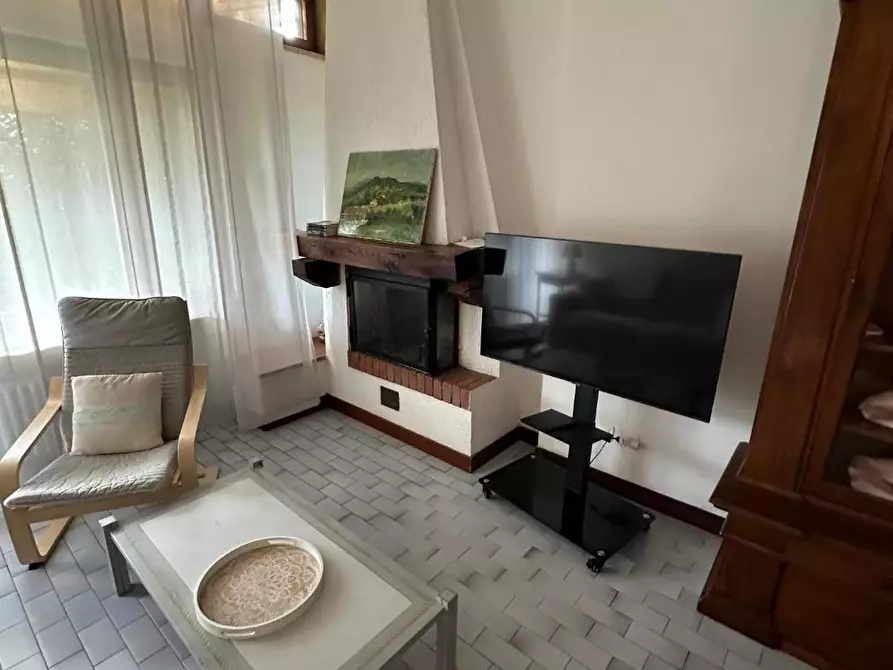 Immagine 15 di Villa in vendita  a Montignoso