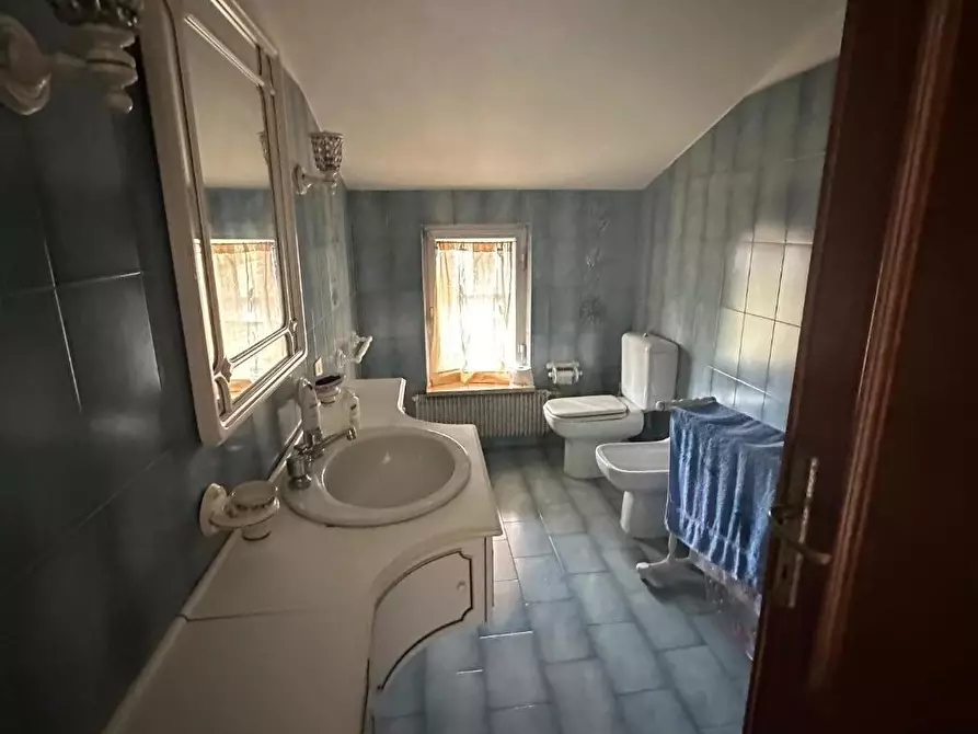 Immagine 47 di Villa in vendita  a Montignoso