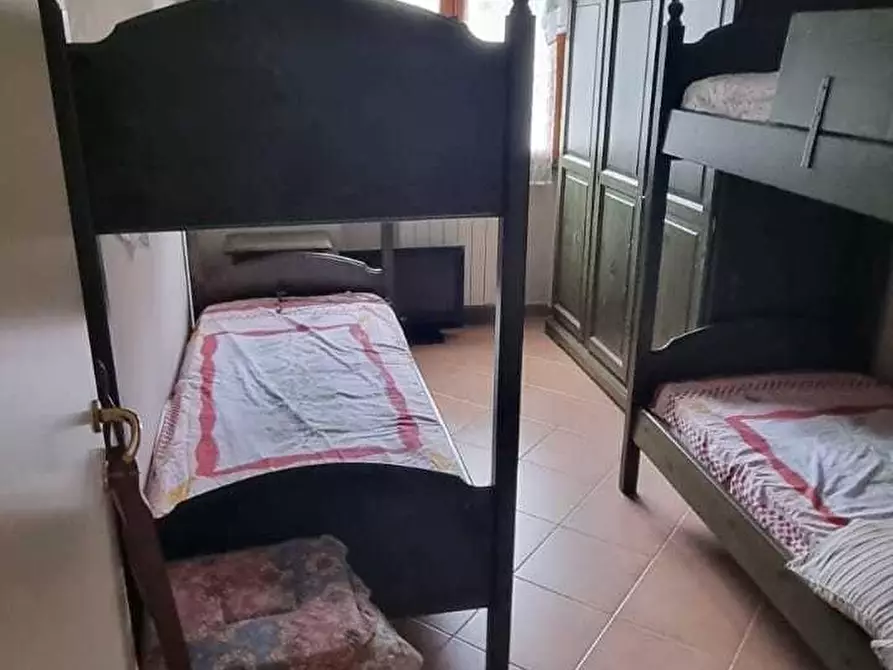 Immagine 16 di Appartamento in vendita  a Massa