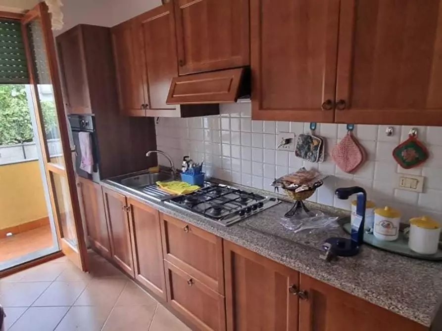 Immagine 4 di Appartamento in vendita  a Massa