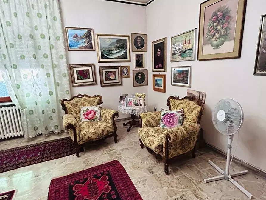 Immagine 5 di Casa indipendente in vendita  a Aulla