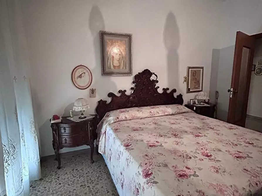 Immagine 12 di Casa indipendente in vendita  a Aulla