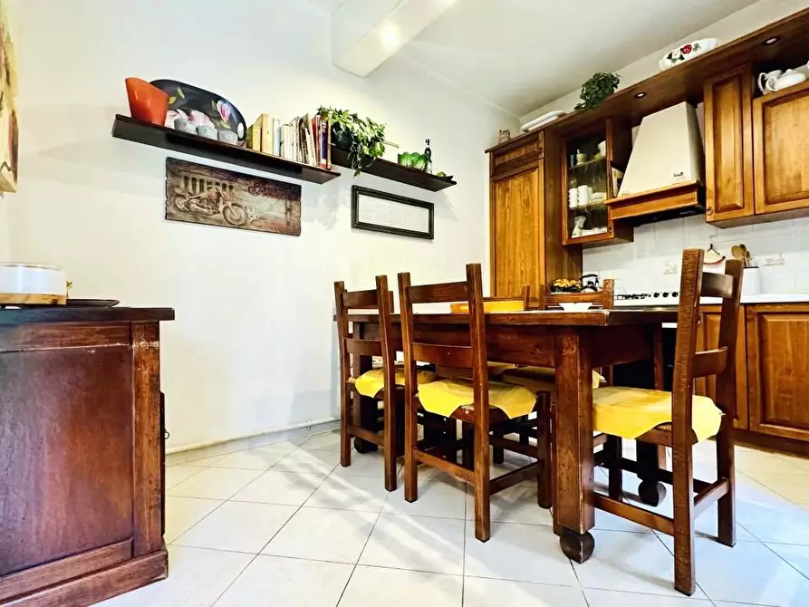 Immagine 2 di Casa indipendente in vendita  a Pietrasanta