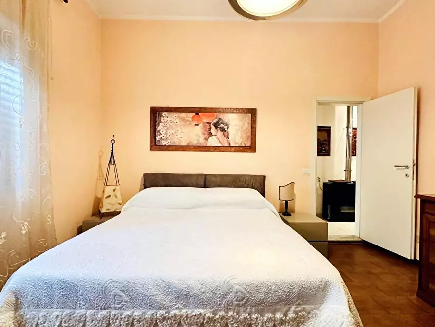 Immagine 18 di Casa indipendente in vendita  a Pietrasanta